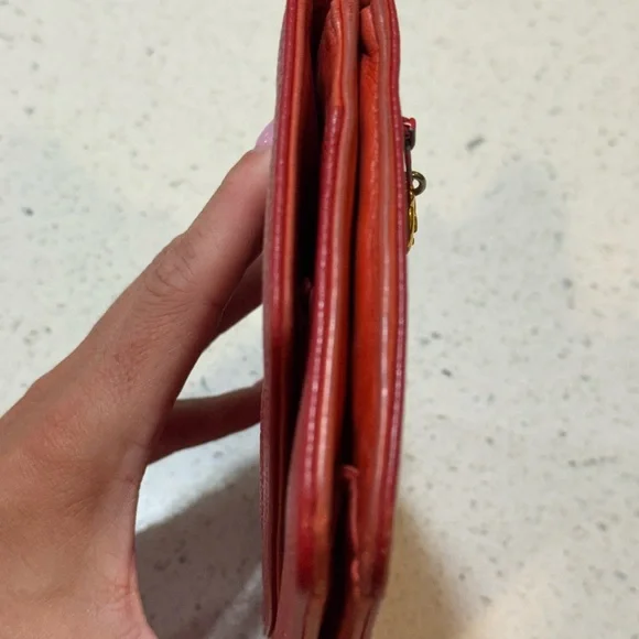 Authentic Gucci Heart Wallet 💓 - Picture 10 of 13